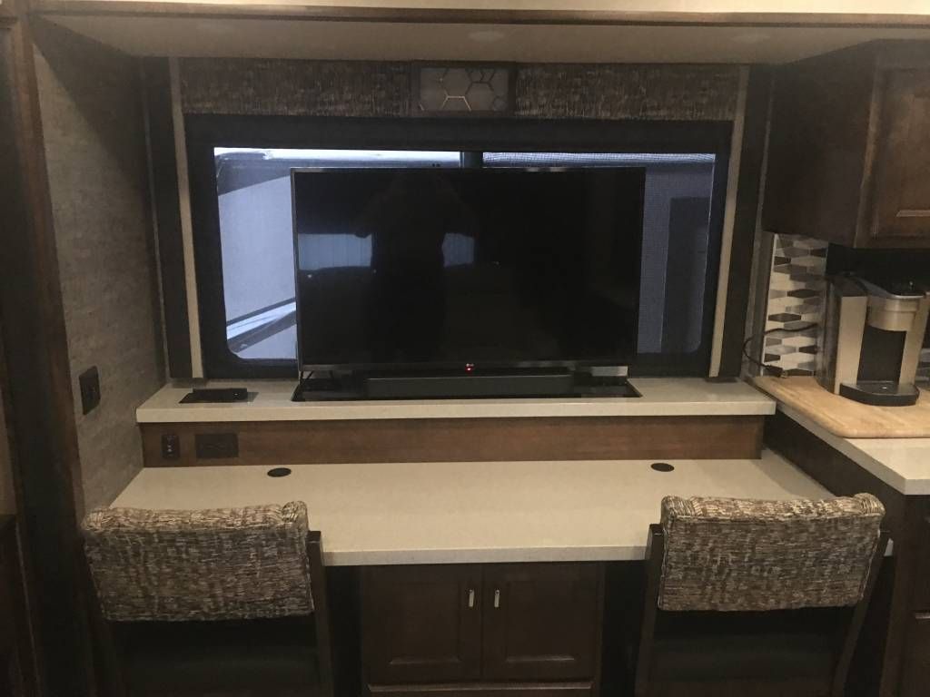 Photo 2 - 2021 Tiffin Motorhomes Class A Motorhome rental photo 14
