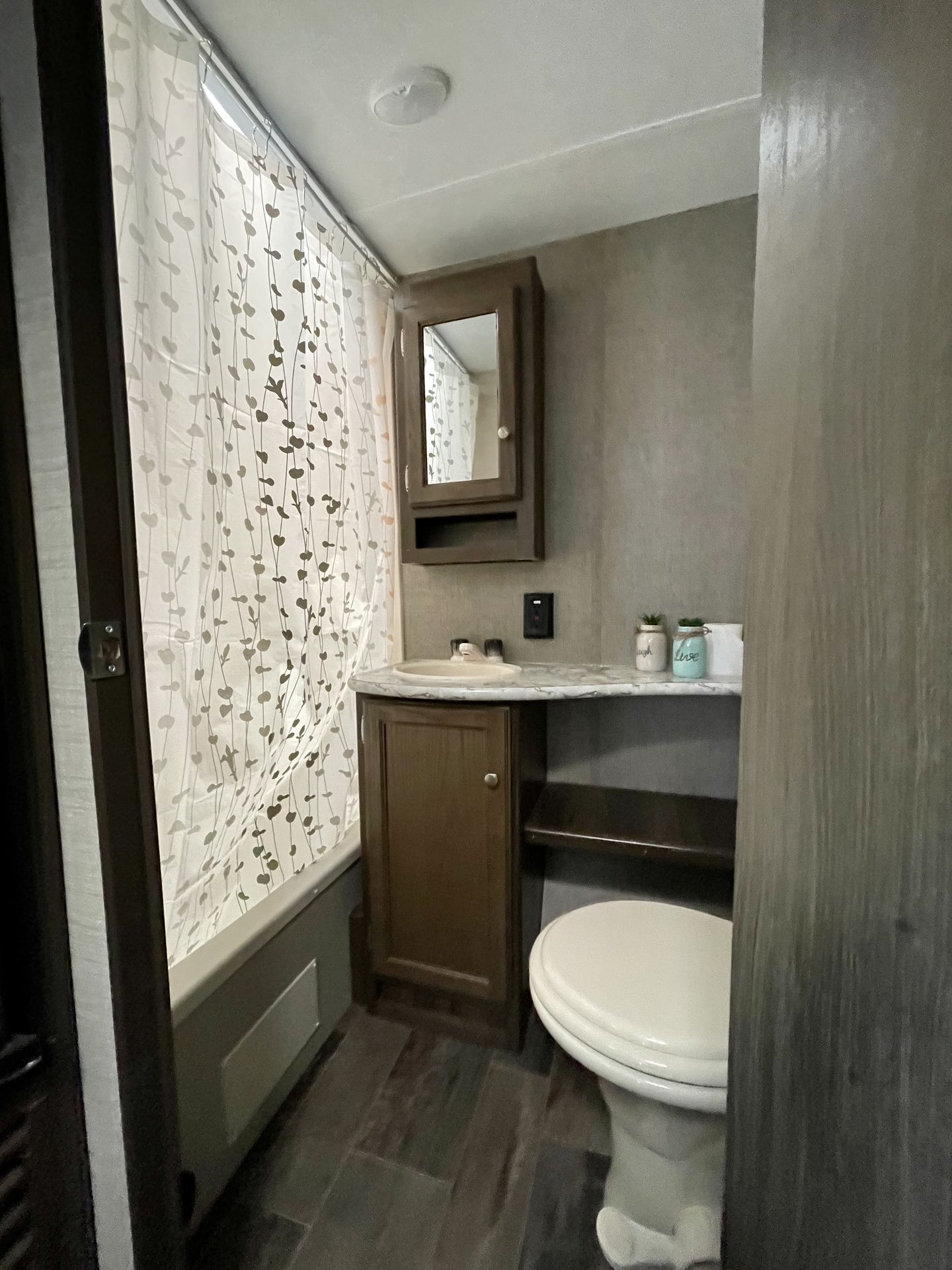 Photo 1 - 2017 Keystone Travel Trailer rental photo 6