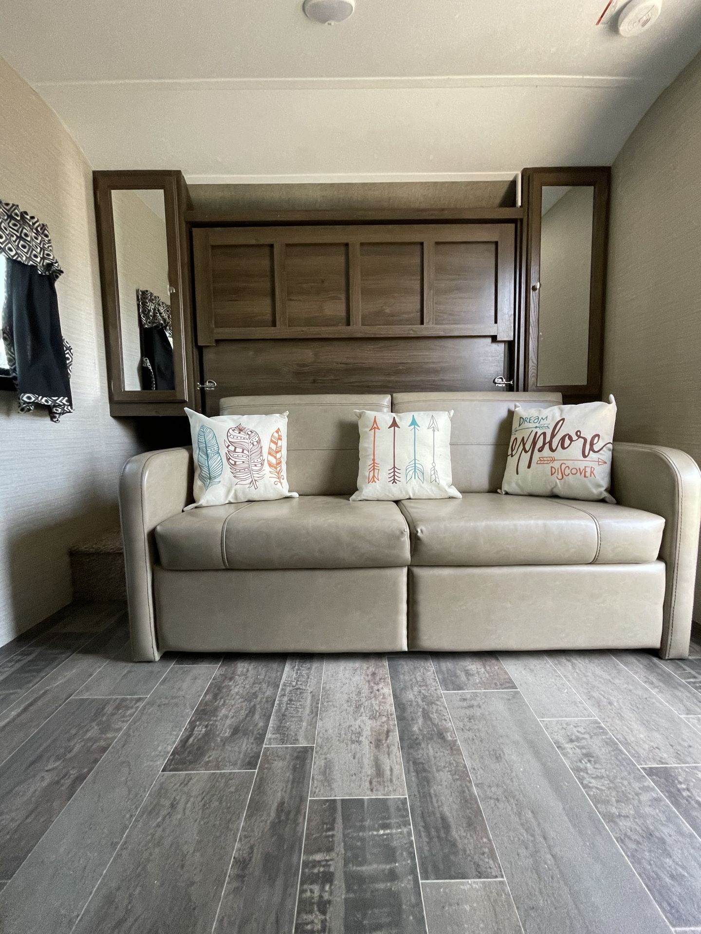 Photo 1 - 2017 Keystone Travel Trailer rental photo 9