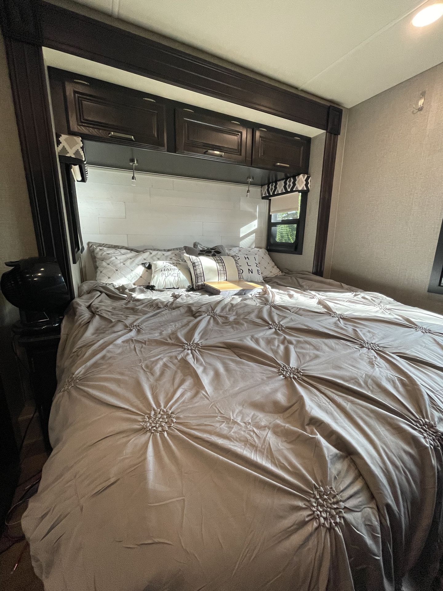 Photo 17 - 2021 Jayco Class A Motorhome rental photo 19