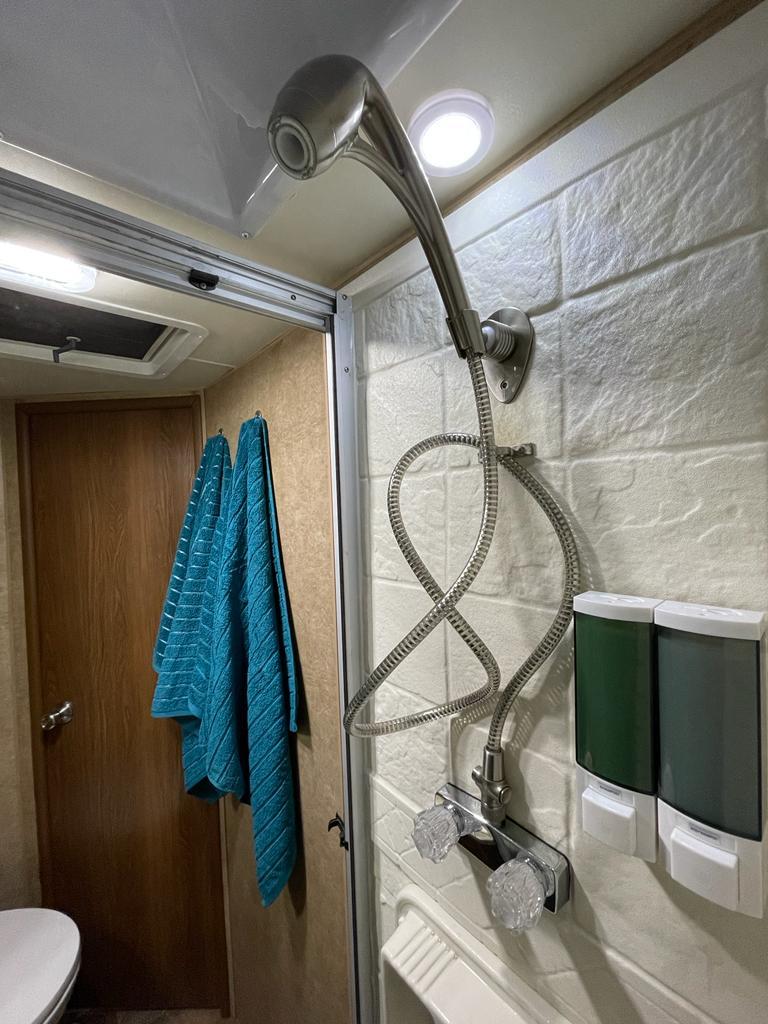 Photo 6 - 2016 Ford Class C Motorhome rental photo 8