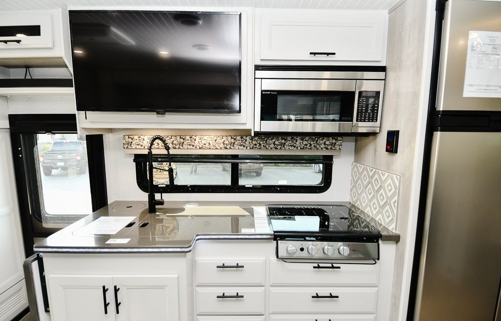 Photo 2 - 2021 Dynamax Class C Motorhome rental photo 7