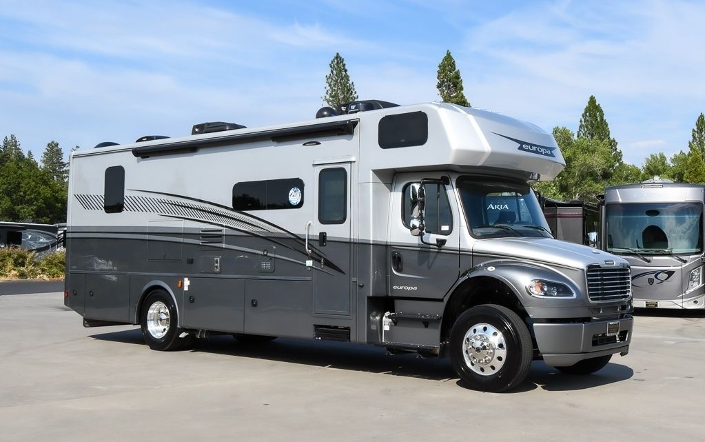 Photo 7 - 2021 Dynamax Class C Motorhome rental photo 15