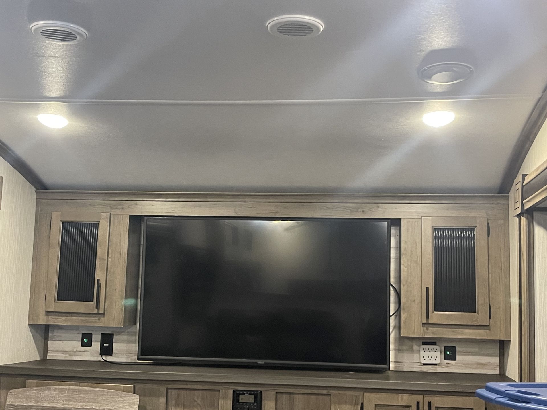 Photo 8 - 2021 Forest River Fifth Wheel rental photo 10