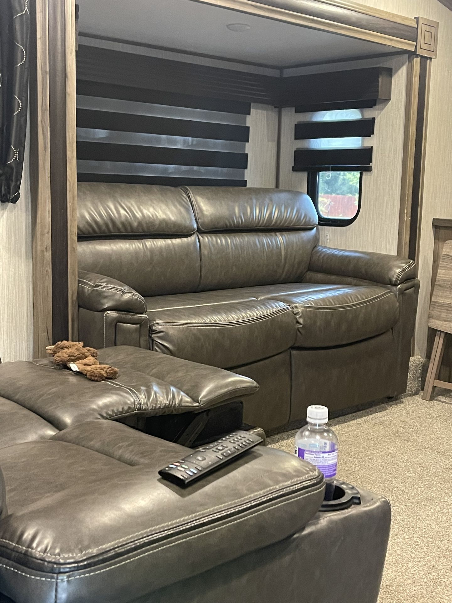 Photo 9 - 2021 Forest River Fifth Wheel rental photo 11