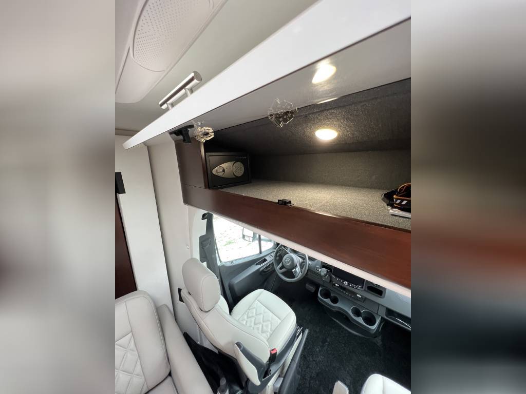 Photo 1 - 2021 Mercedes-Benz Class B Motorhome rental photo 3