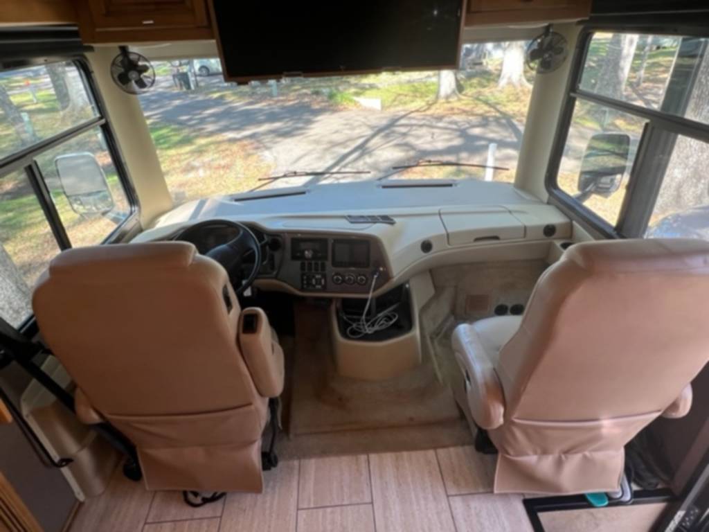 Photo 3 - 2018 Tiffin Motorhomes Class A Motorhome rental photo 18