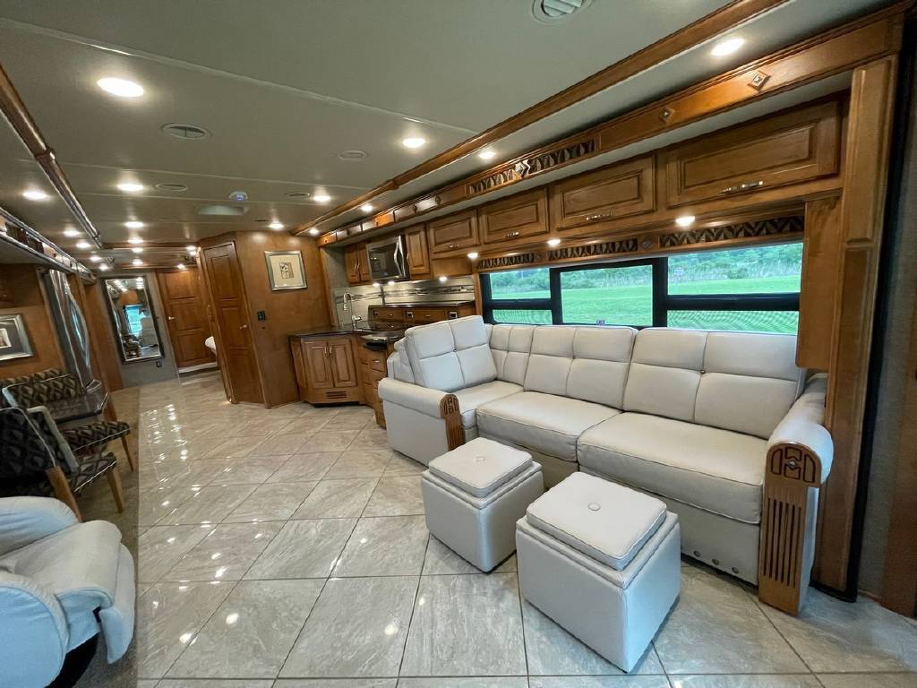 Photo 2 - 2017 Winnebago Class A Motorhome rental photo 17