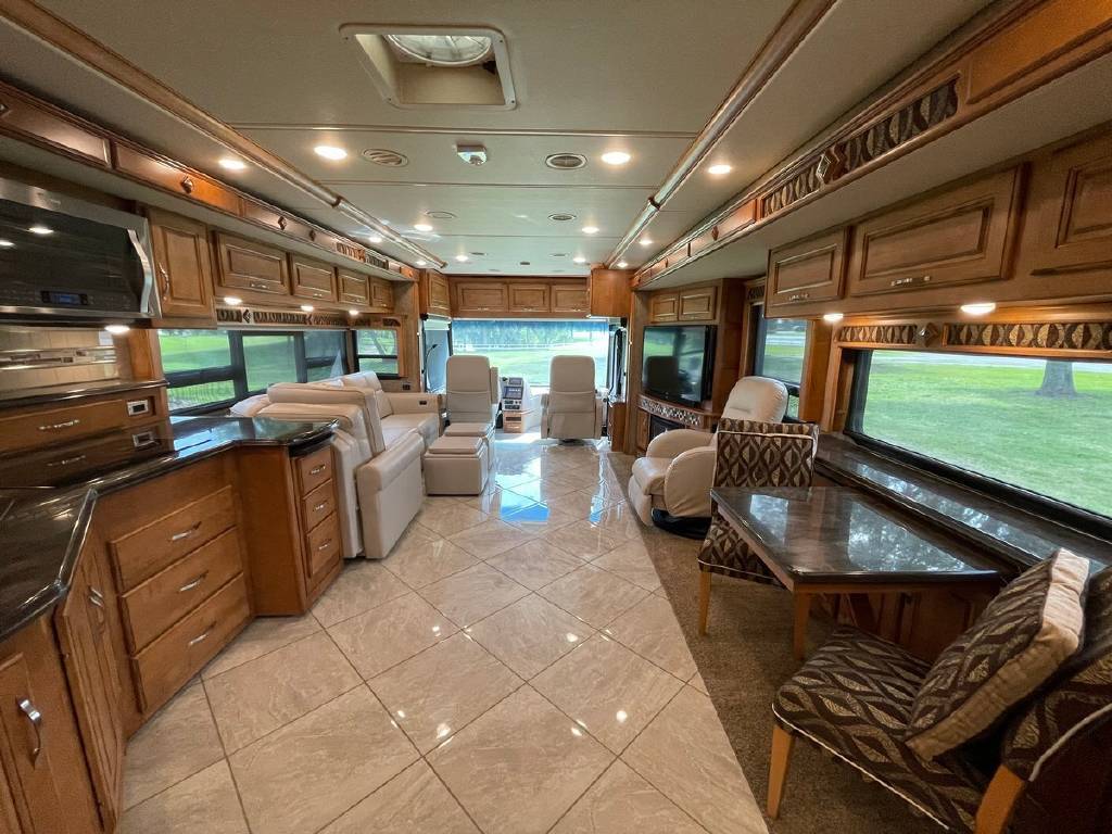 Photo 3 - 2017 Winnebago Class A Motorhome rental photo 19