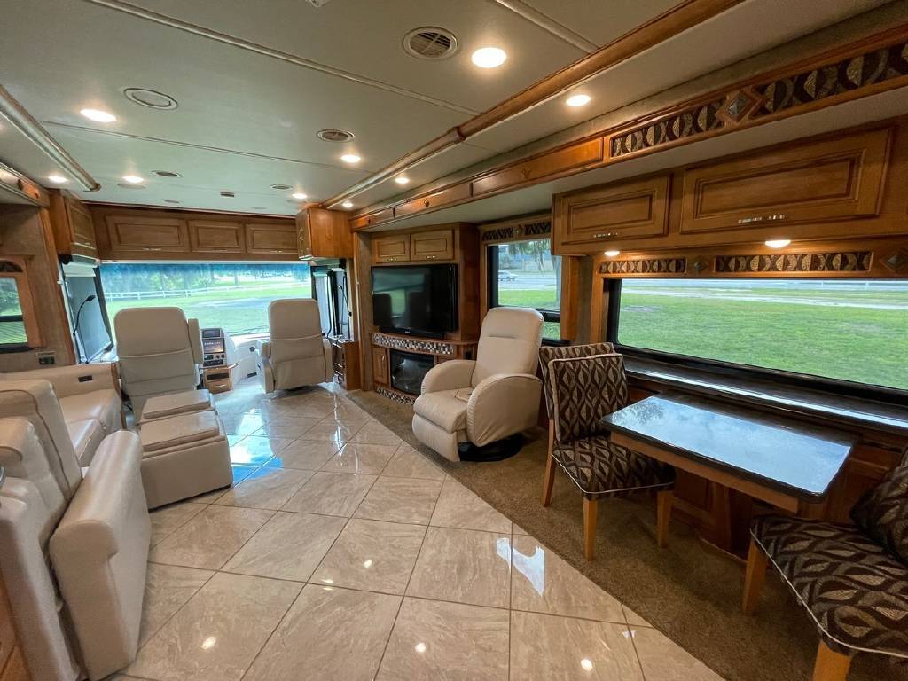 Photo 6 - 2020 American Coach Class A Motorhome rental photo 8