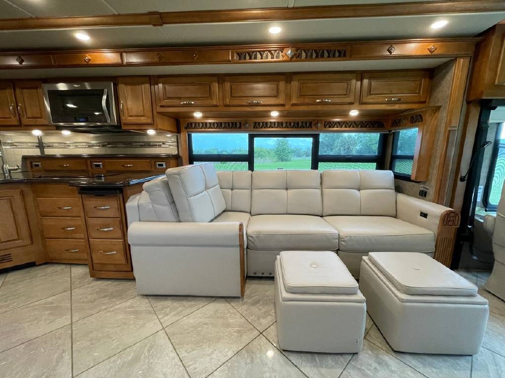 Photo 15 - 2020 American Coach Class A Motorhome rental photo 17