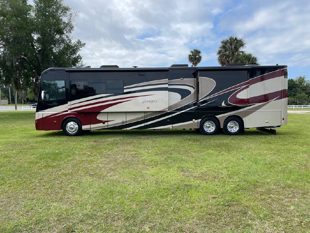 Photo 22 - 2020 American Coach Class A Motorhome rental photo 24