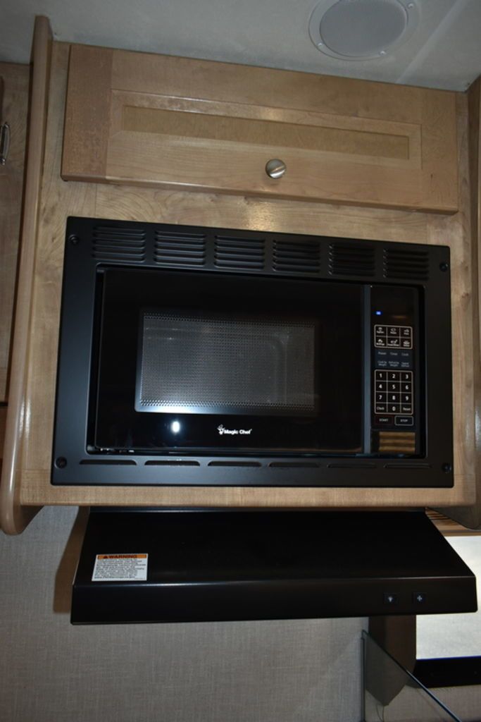 Photo 7 - 2020 Coachmen Class C Motorhome rental photo 31