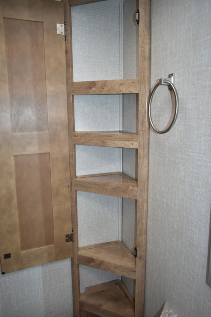 Photo 11 - 2020 Coachmen Class C Motorhome rental photo 46