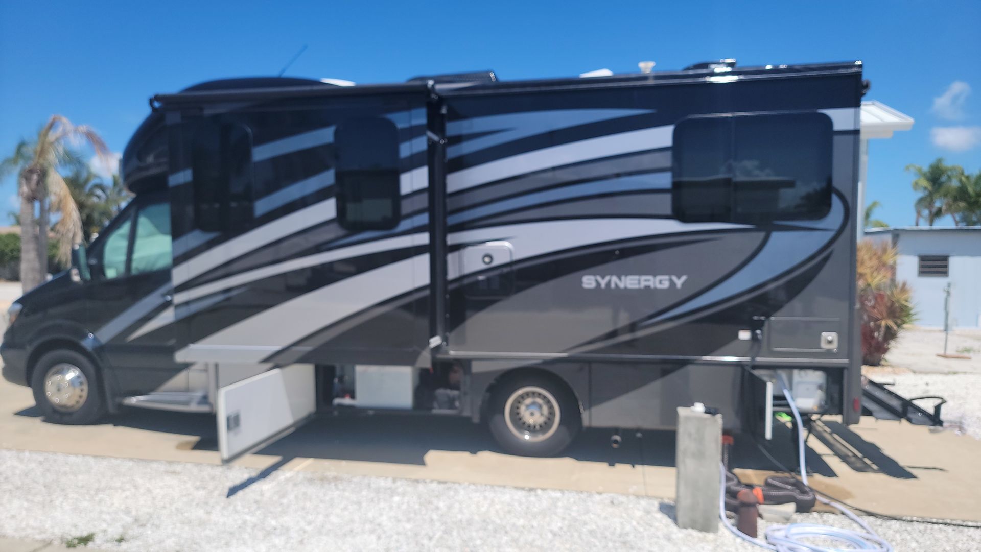 Photo 5 - 2019 Thor Class C Motorhome rental photo 7
