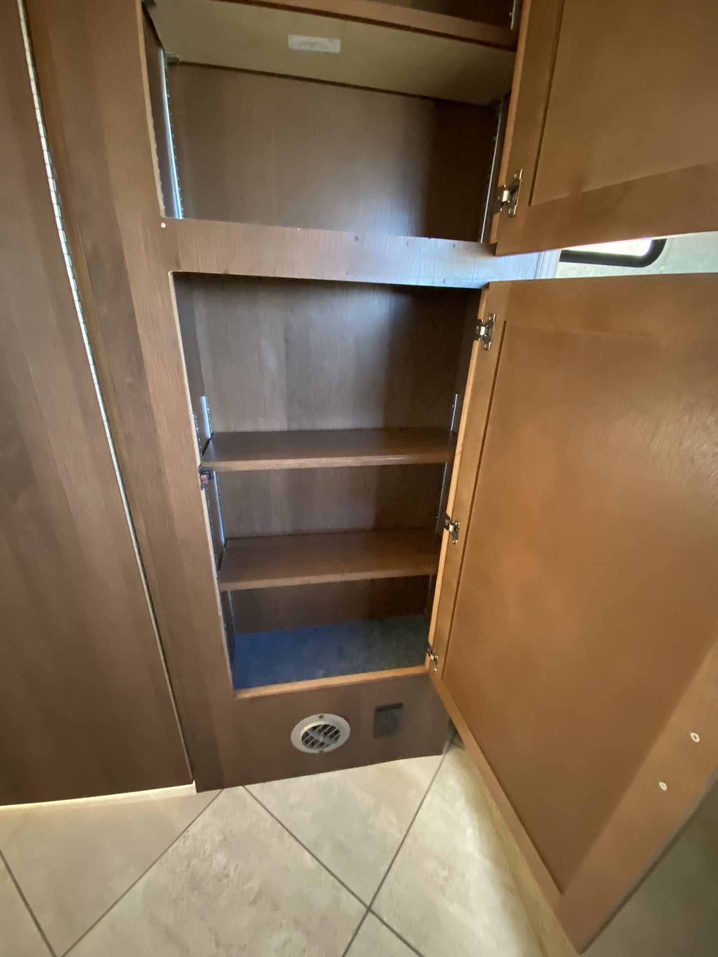 Photo 16 - 2015 Fleetwood Class A Motorhome rental photo 18