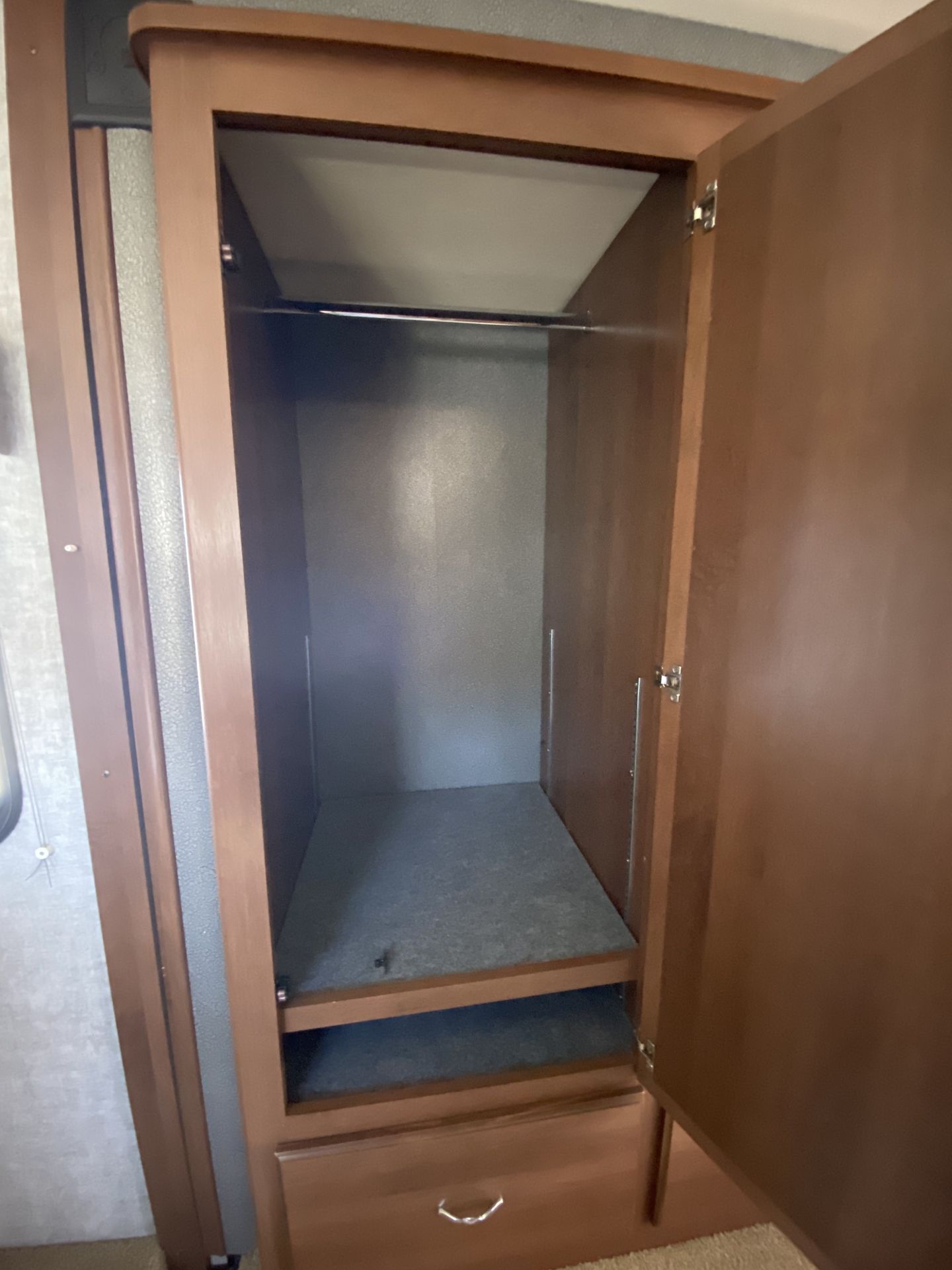Photo 18 - 2015 Fleetwood Class A Motorhome rental photo 20