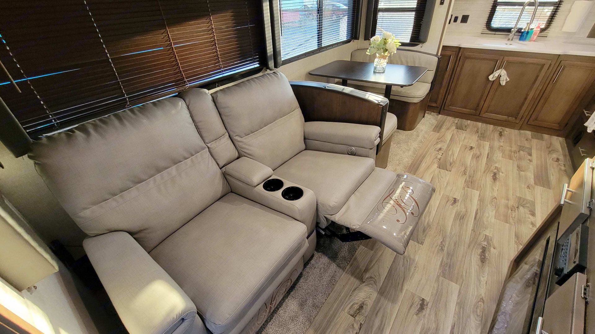 Photo 0 - 2020 Keystone Rv Travel Trailer rental photo 5