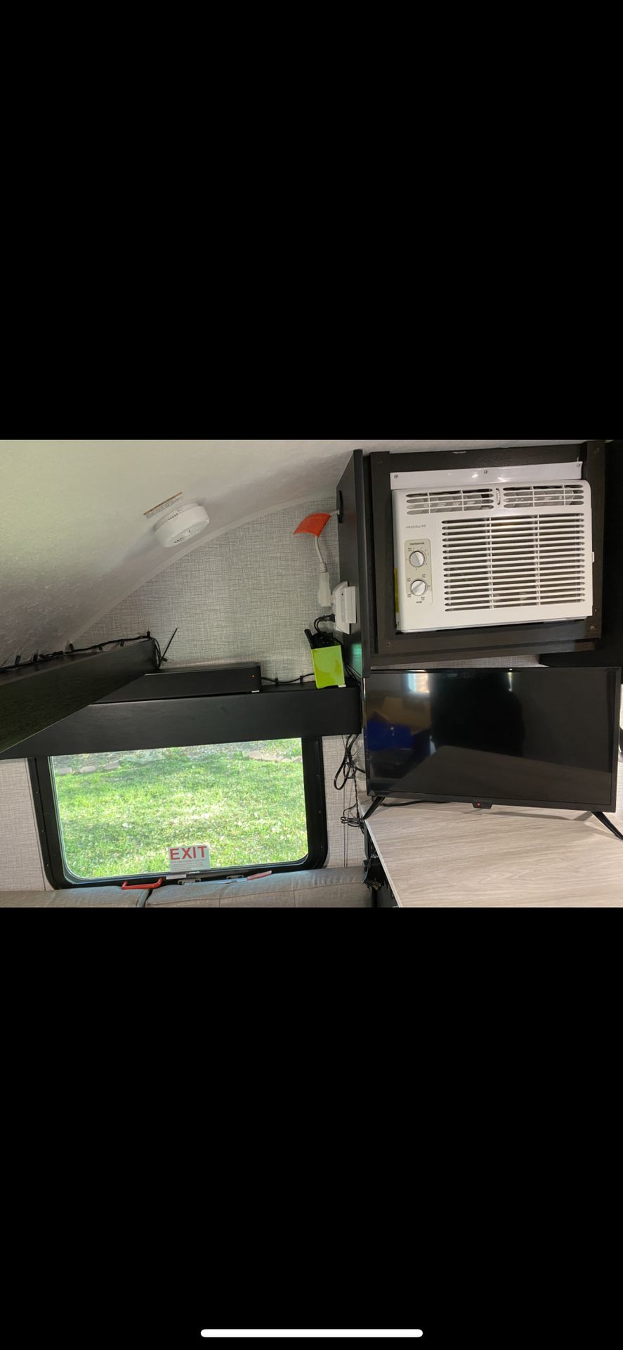 Photo 6 - 2021 Braxton Creek Travel Trailer rental photo 8