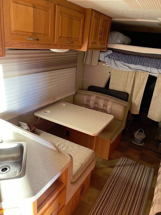 Photo 2 - 2008 Four Winds Class C Motorhome rental photo 5