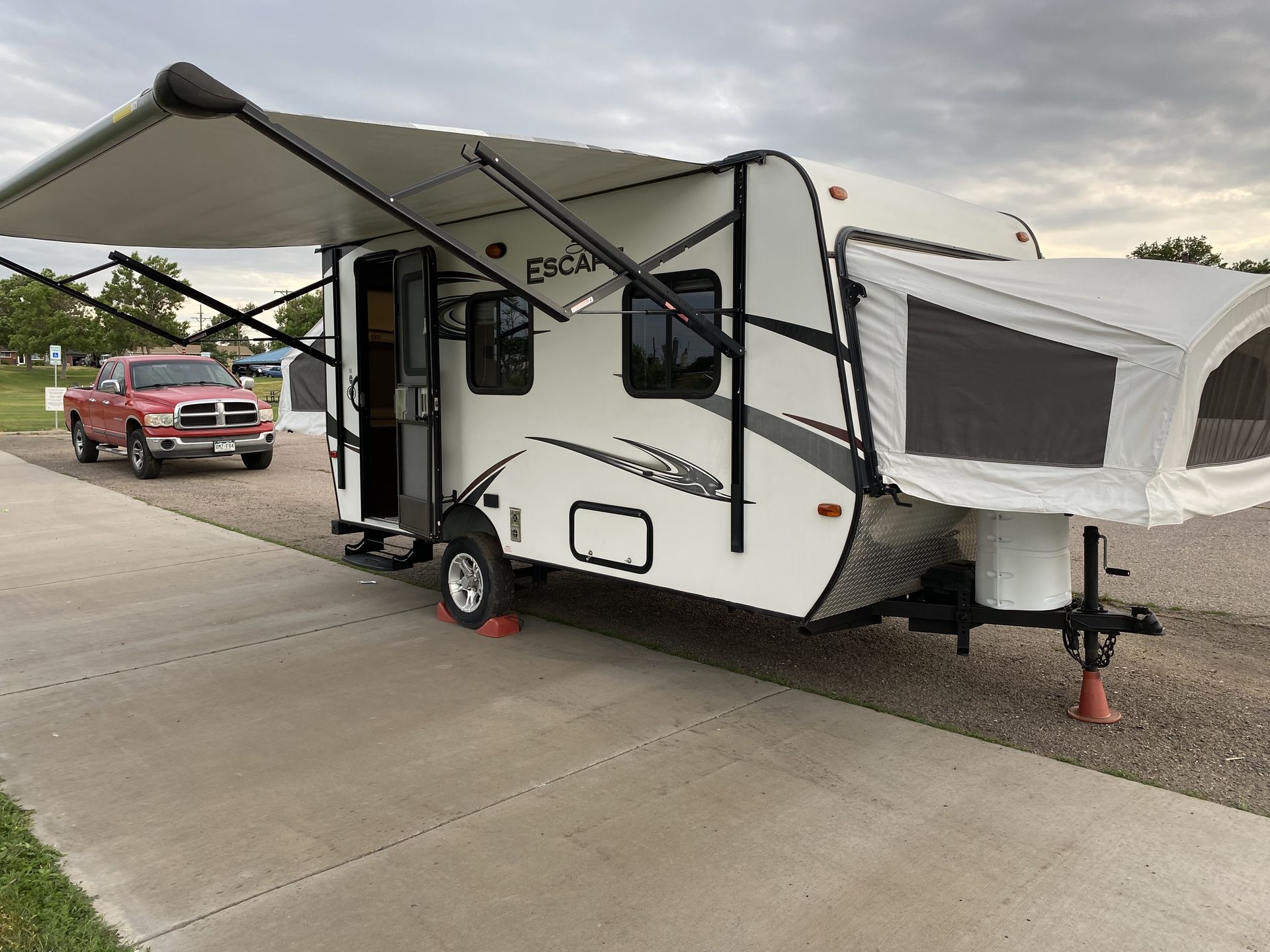 Photo 2 - 2015 Thor Travel Trailer rental photo 4