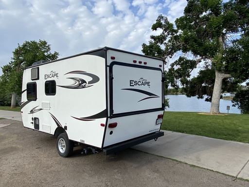 2015 Thor Escape Sportsman Classic Travel Trailer for rent in Robstown, TX