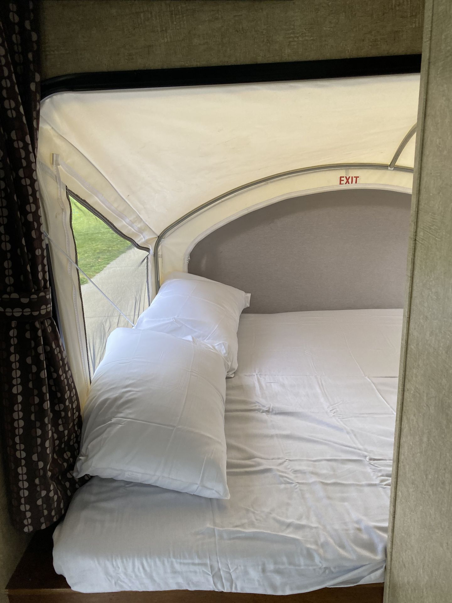 Photo 18 - 2015 Thor Travel Trailer rental photo 20