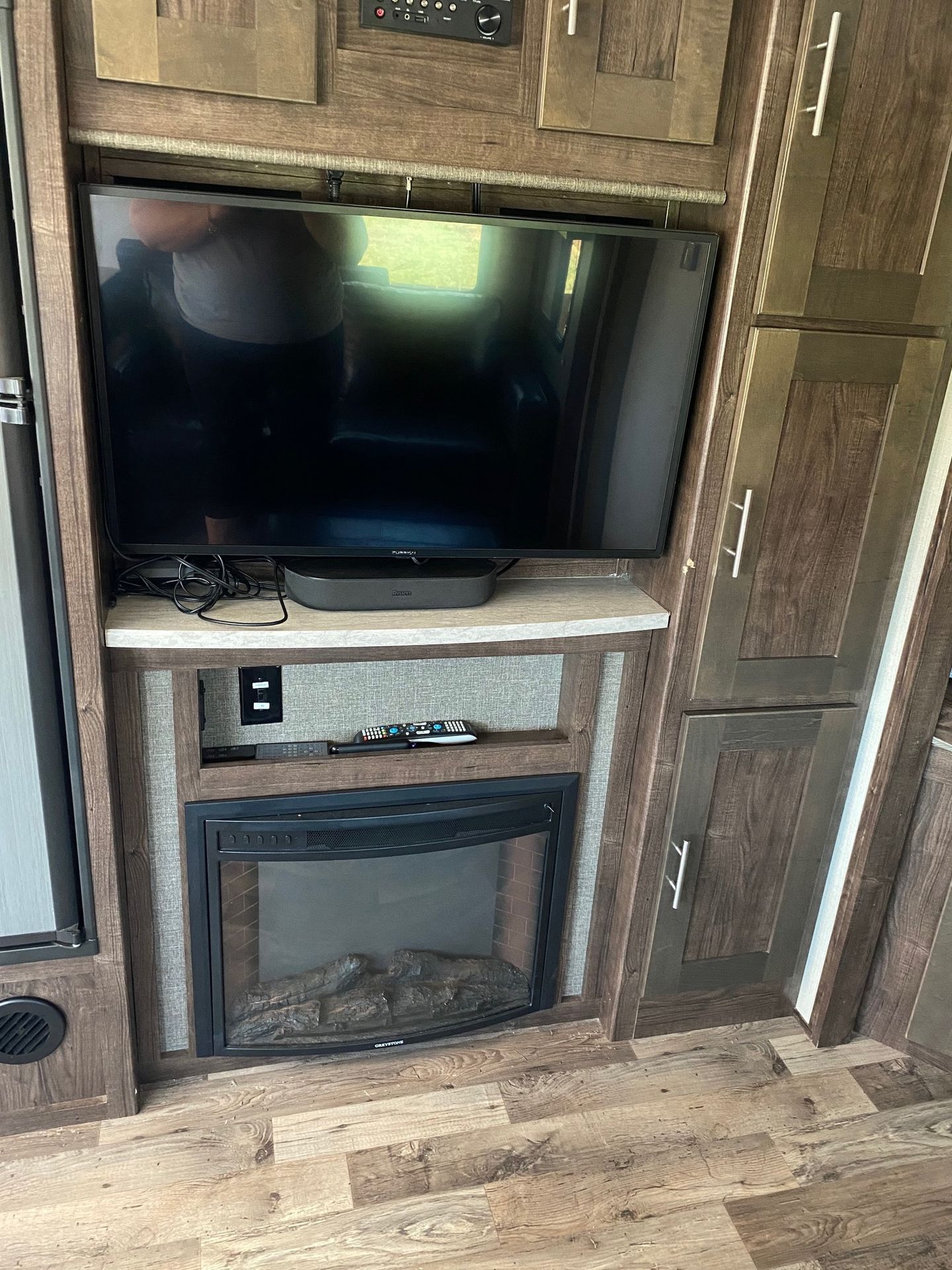 Photo 2 - 2018 Cruiser Rv Travel Trailer rental photo 31