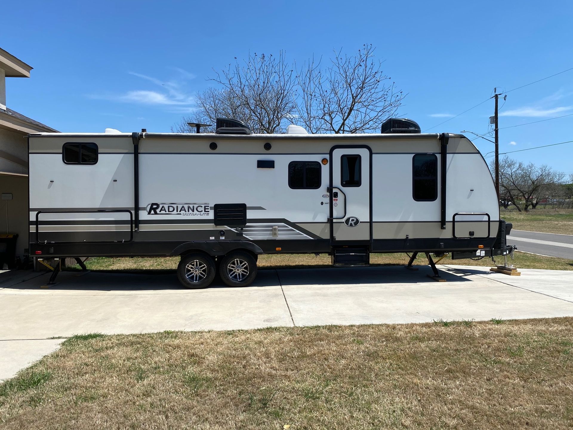 Photo 2 - 2018 Cruiser Rv Travel Trailer rental photo 32