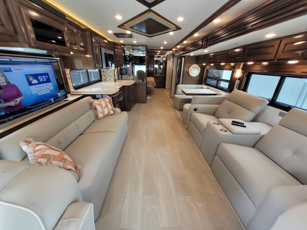 Photo 2 - 2022 Newmar Class A Motorhome rental photo 6