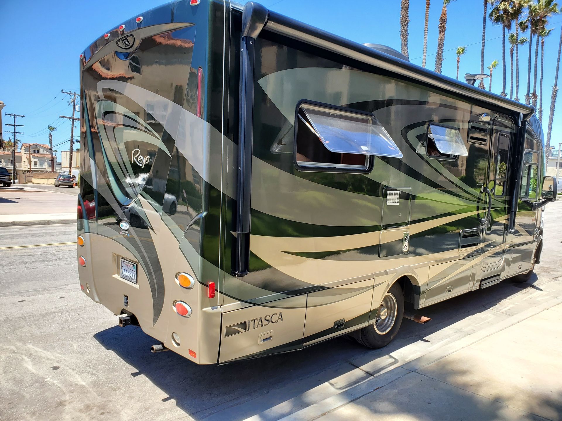 Photo 14 - 2013 Itasca Class C Motorhome rental photo 16