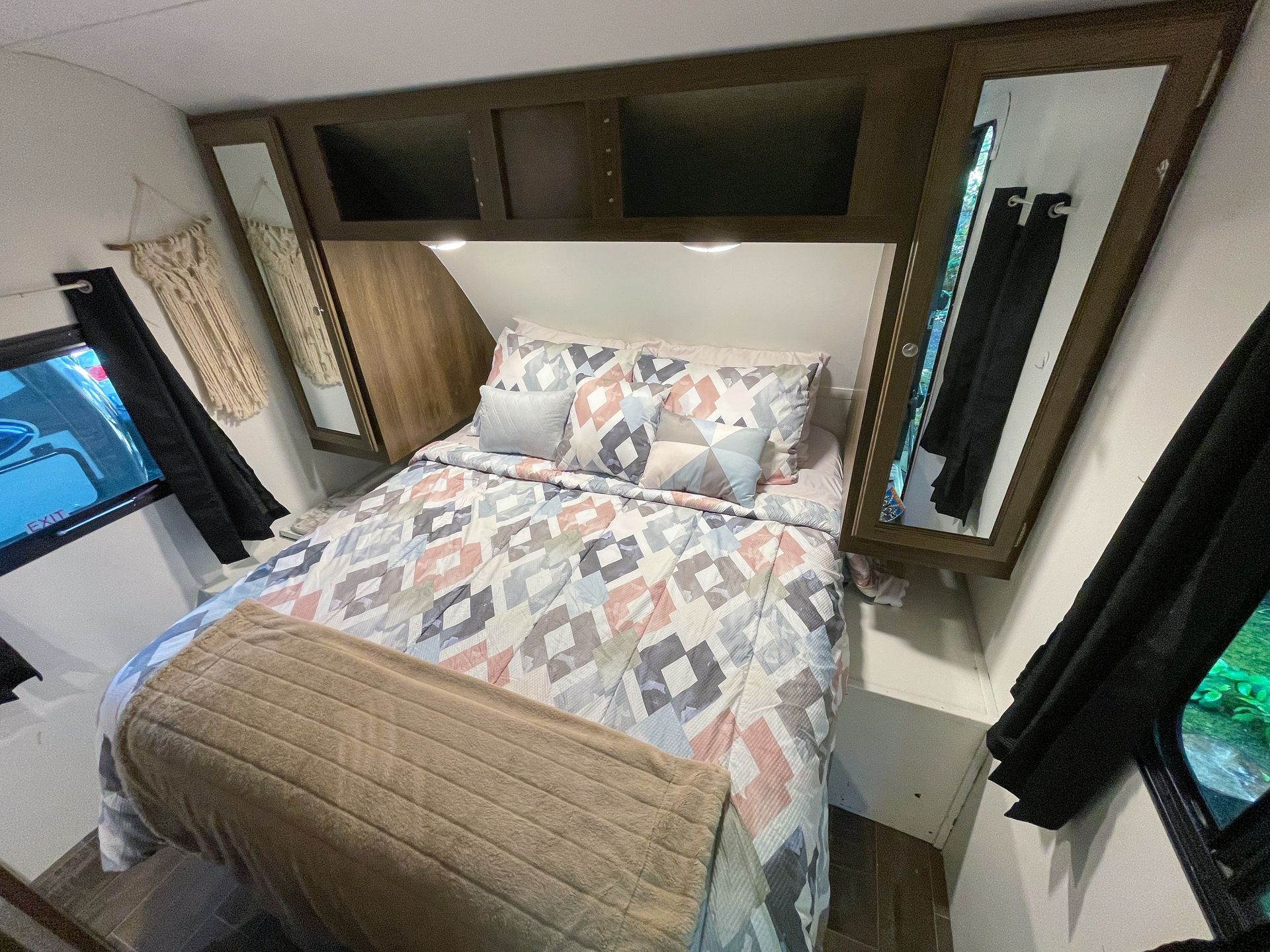 Photo 10 - 2018 Keystone Rv Travel Trailer rental photo 12