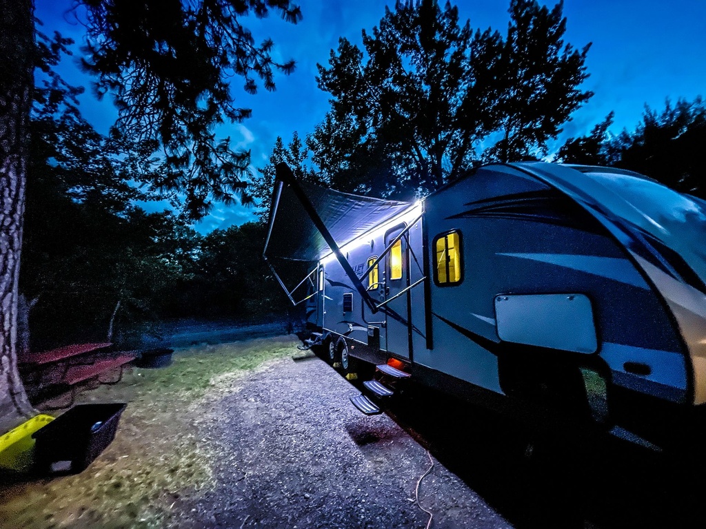 Photo 11 - 2018 Keystone Rv Travel Trailer rental photo 13