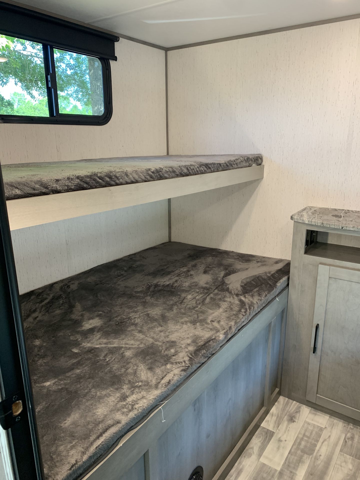 Photo 15 - 2022 Dutchman Travel Trailer rental photo 17