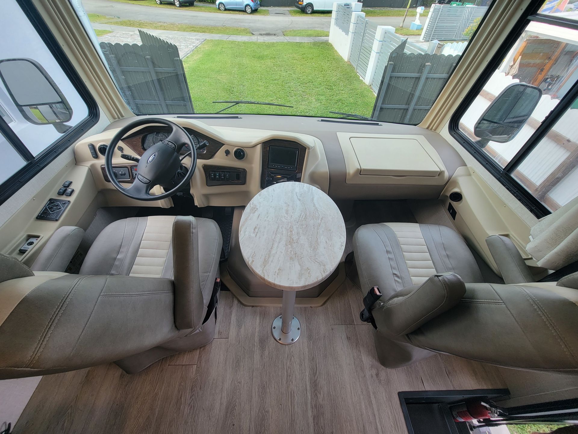 Photo 3 - 2019 Coachmen Class A Motorhome rental photo 5