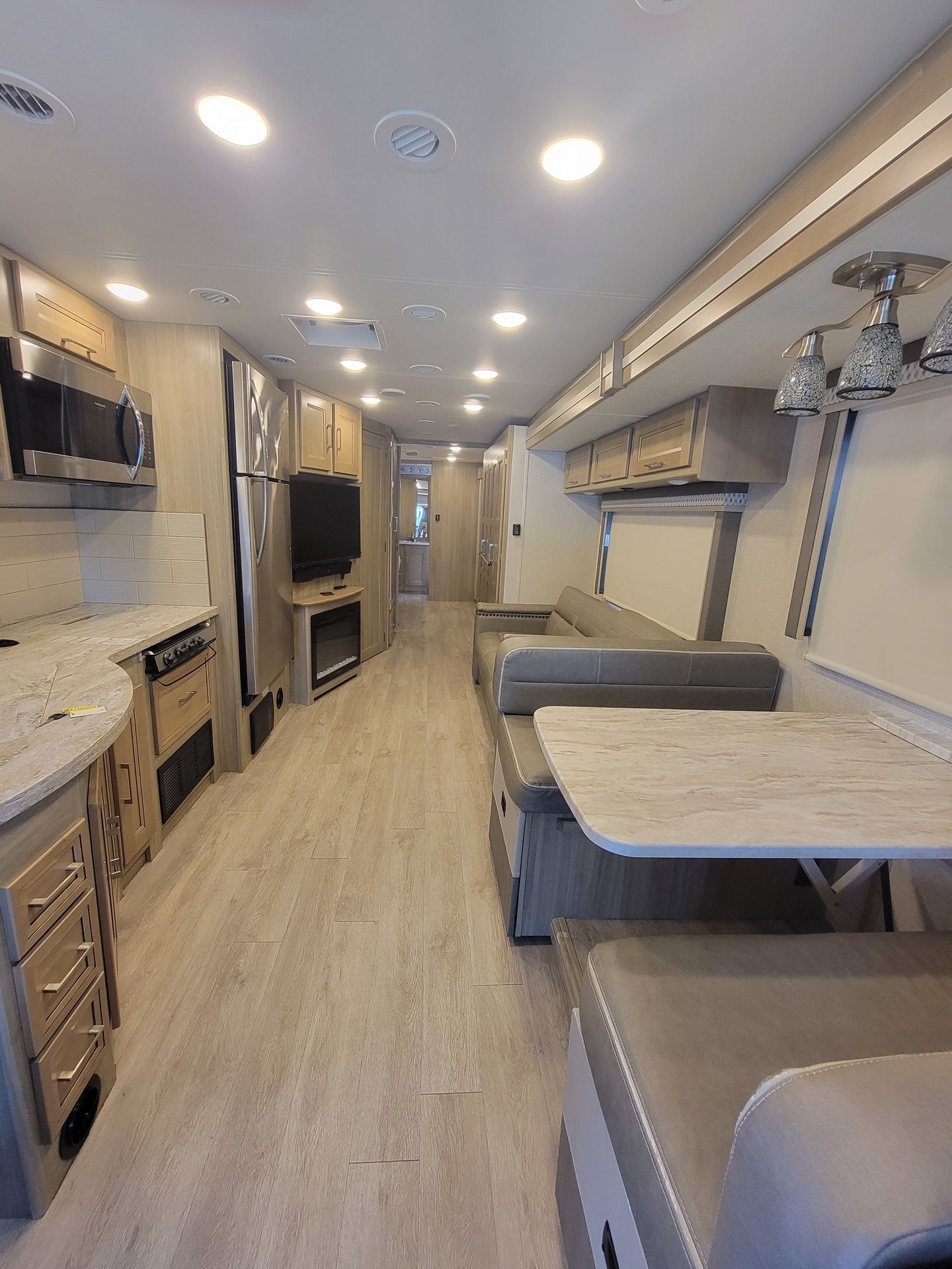 Photo 4 - 2019 Coachmen Class A Motorhome rental photo 6