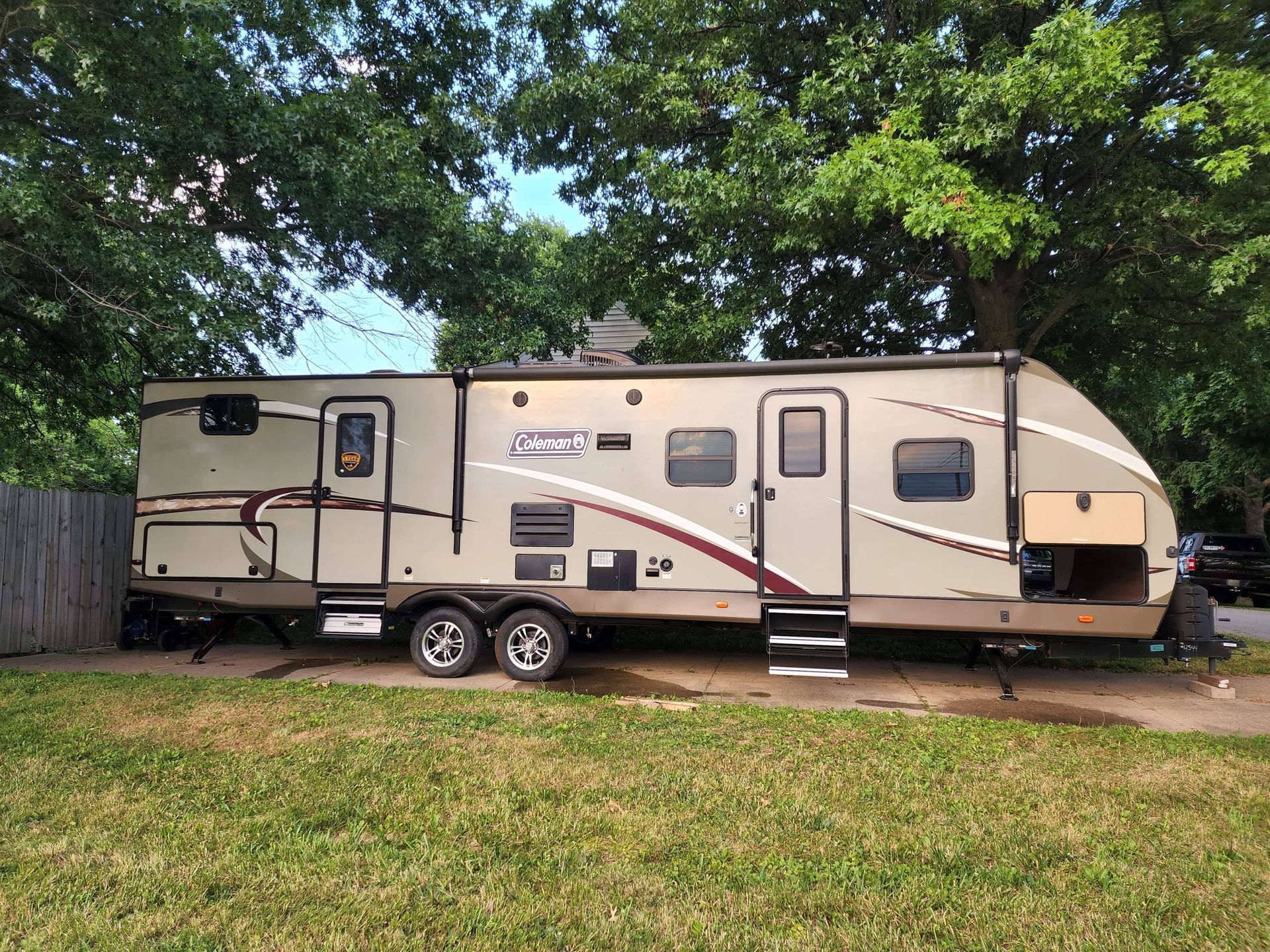 Photo 2 - 2018 Dutchmen Travel Trailer rental photo 4