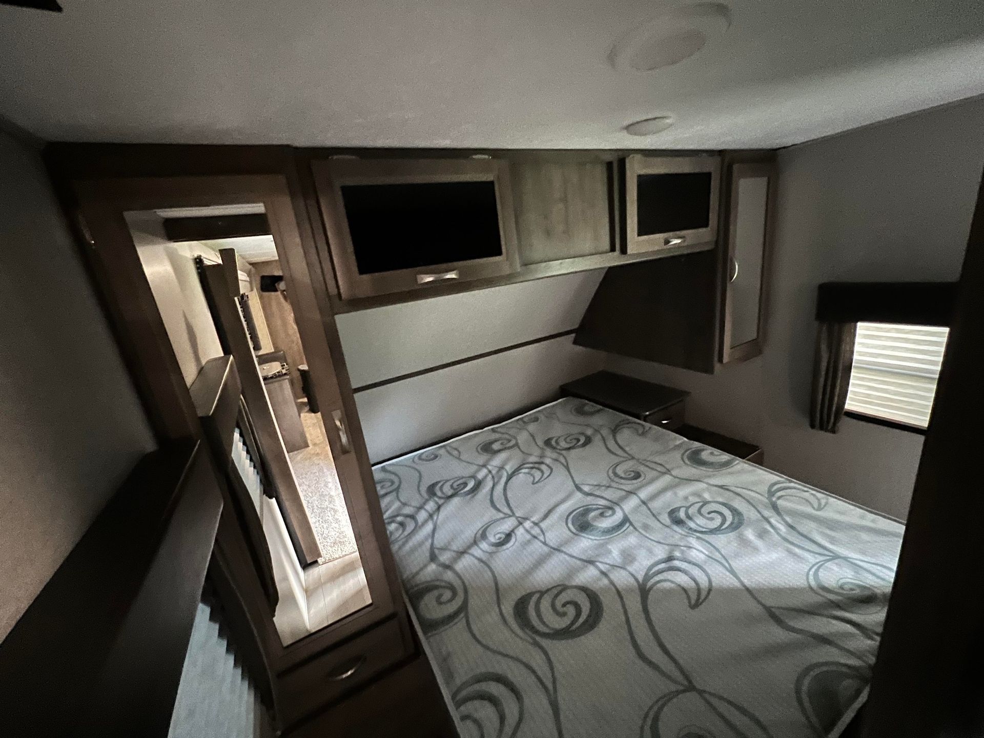 Photo 7 - 2018 Dutchmen Travel Trailer rental photo 9