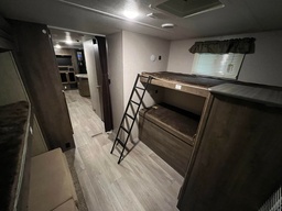 Photo 9 thumbnail 11