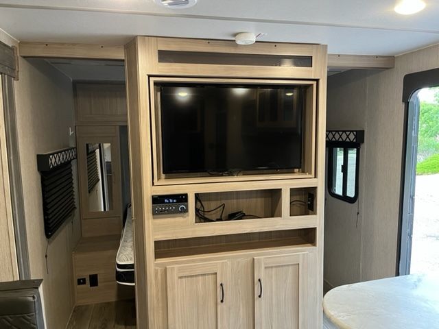 Photo 2 - 2020 Coachmen Travel Trailer rental photo 13