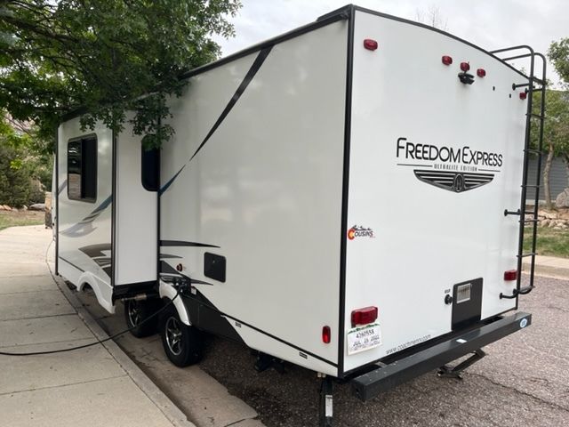 Photo 3 - 2020 Coachmen Travel Trailer rental photo 17