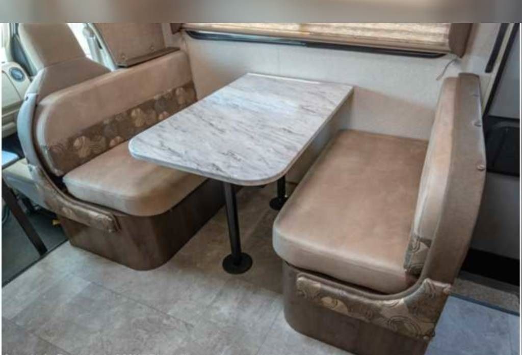 Photo 1 - 2018 Coachmen Class C Motorhome rental photo 7