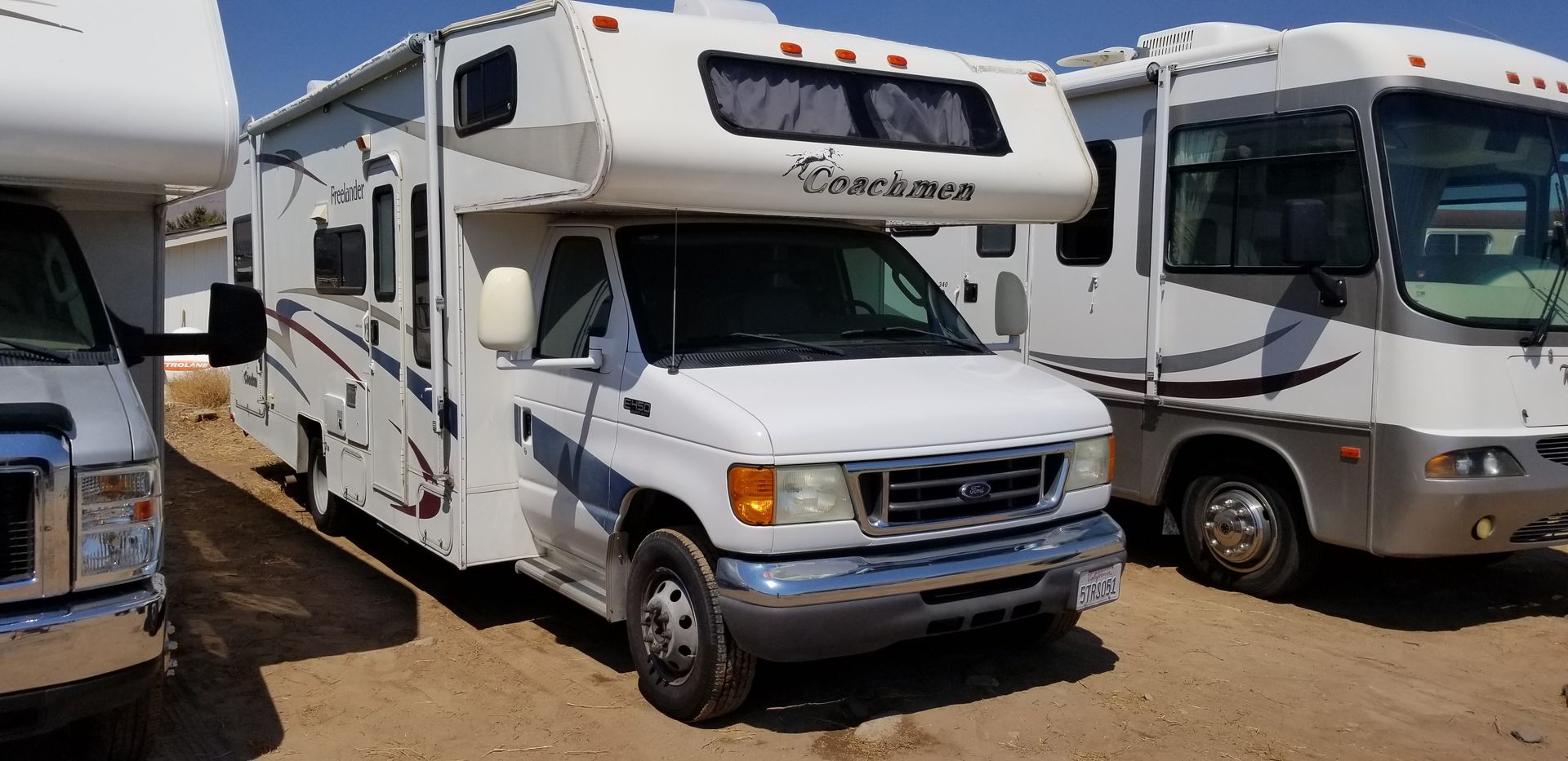 Photo 0 - 2005 Coachmen Class C Motorhome rental photo 6
