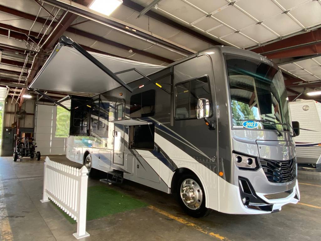 Photo 3 - 2021 Fleetwood Class A Motorhome rental photo 7