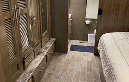 Photo 0 thumbnail 3