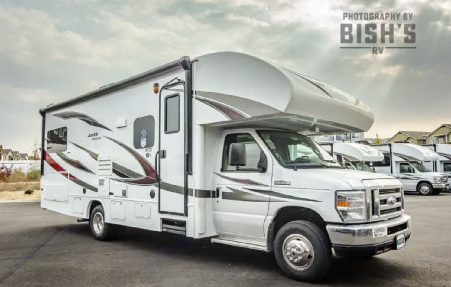 Photo 6 - 2018 Jayco Class C Motorhome rental photo 8