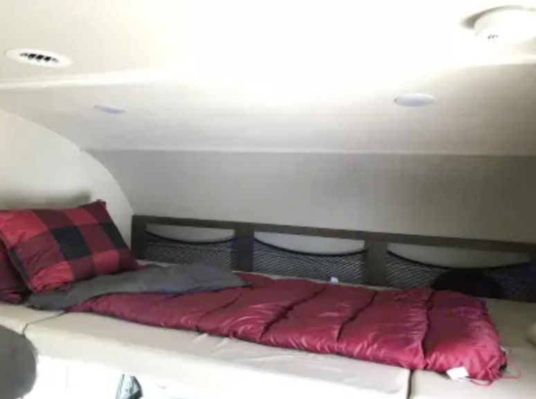 Photo 8 - 2018 Jayco Class C Motorhome rental photo 10
