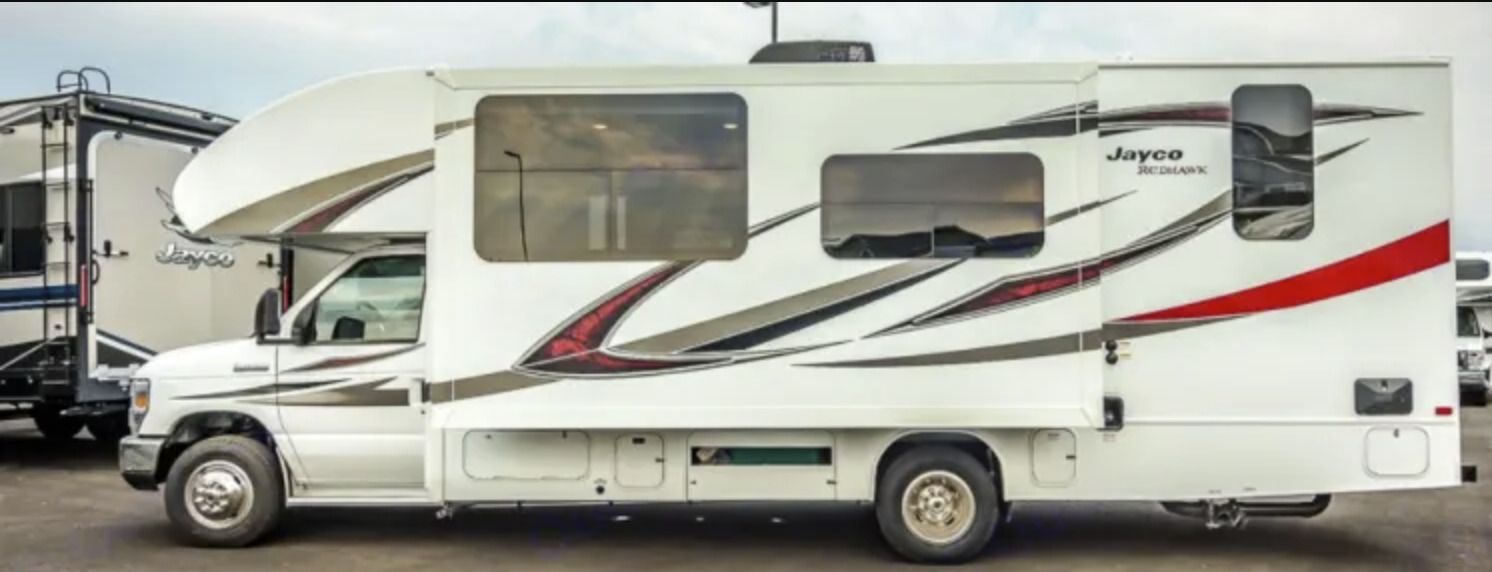 Photo 13 - 2018 Jayco Class C Motorhome rental photo 15