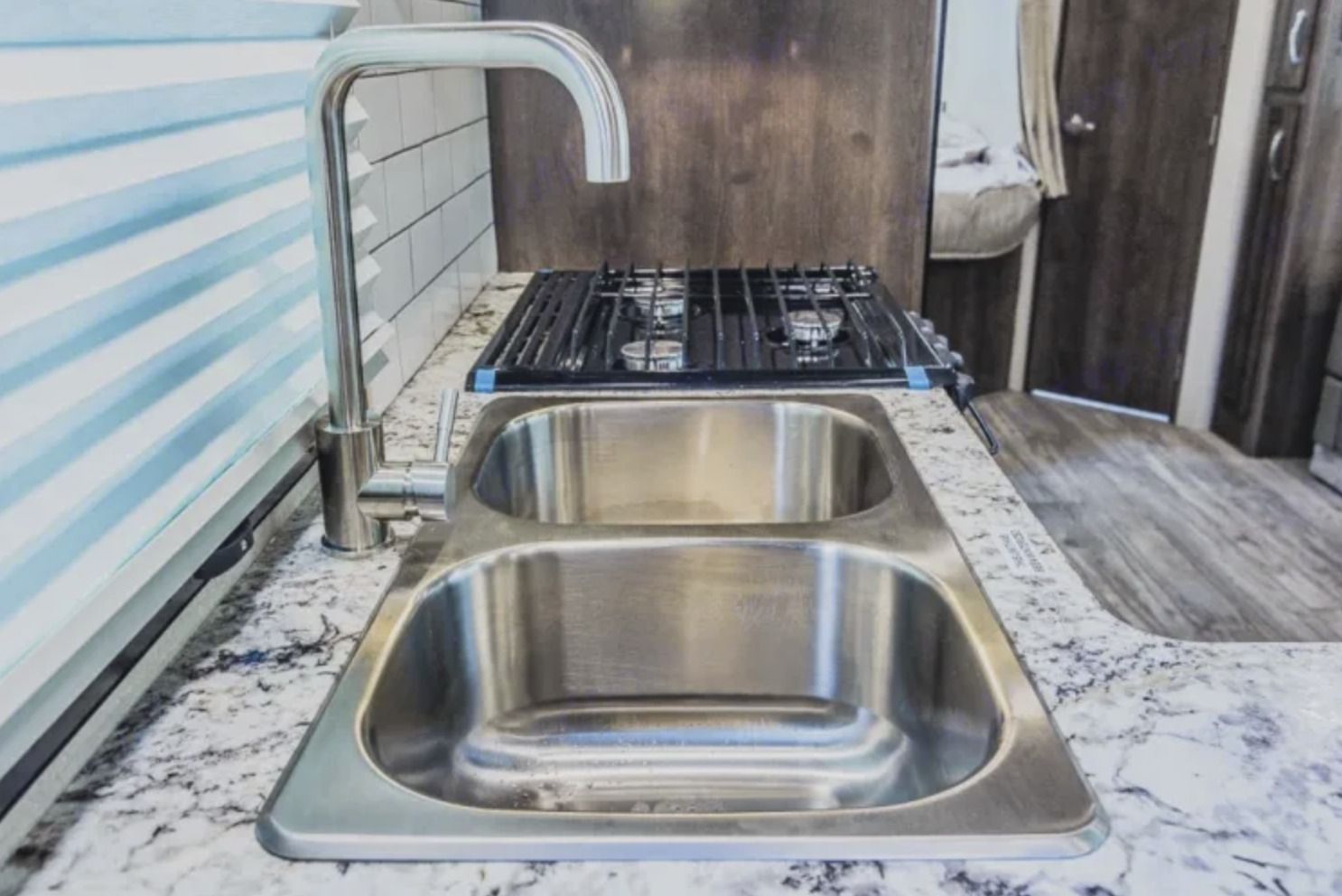 Photo 15 - 2018 Jayco Class C Motorhome rental photo 17