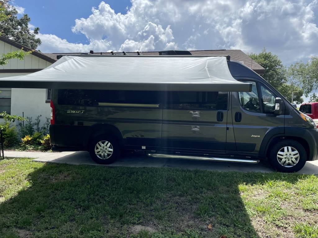 Photo 4 - 2022 Jayco Class B Motorhome rental photo 15